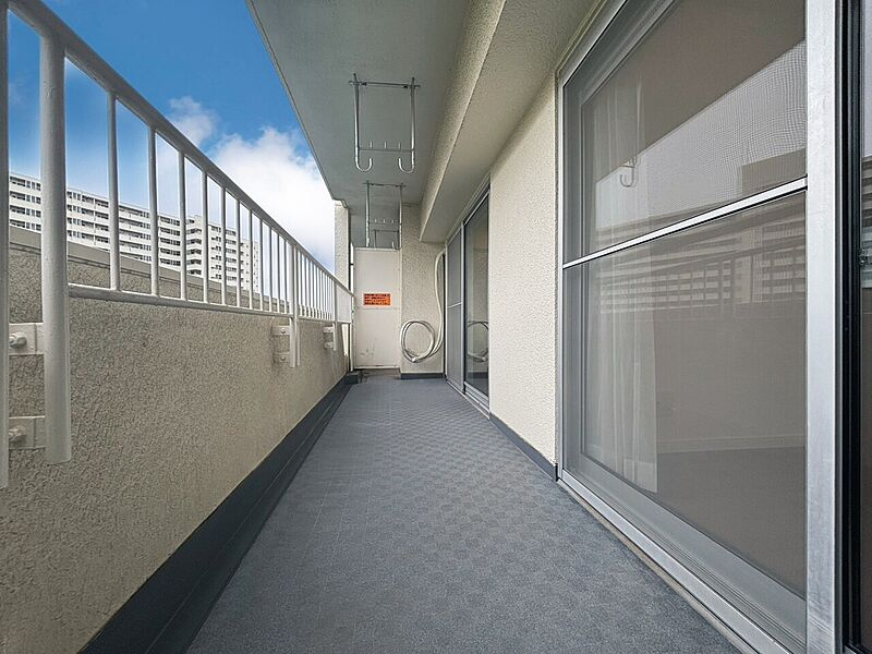 なぎさニュータウン7号棟（4階部分）／仲介手数料無料／内装新規フルリノベーション／現在棟内5件販売中のバルコニー
