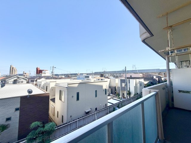 星和豊田町コーポラスのバルコニー