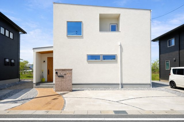 愛知郡愛荘町島川の外観