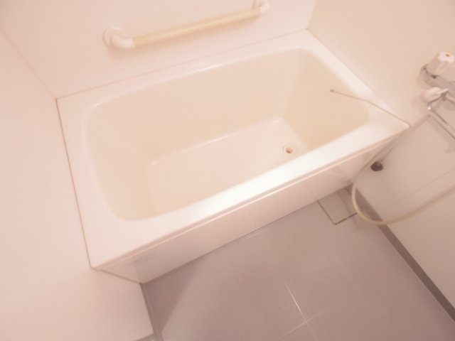 日神パレス東所沢の浴室