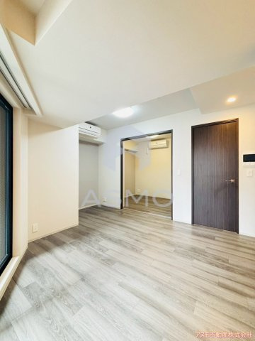 【居間・リビング】 | エスリードコート堺筋本町 | ※建物内別間取参考写真