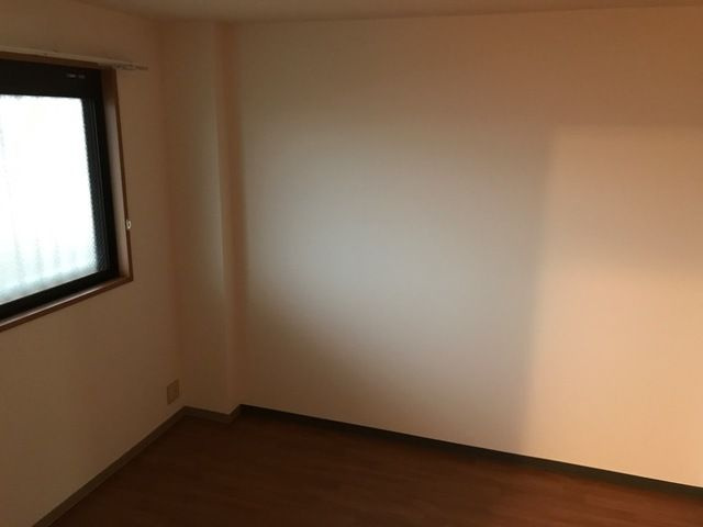 グリーンヒル弐番館の洋室