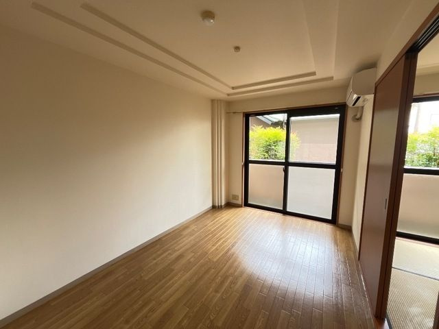 グリーンヒル壱番館の洋室