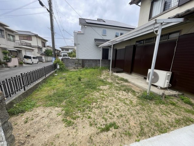 沢野　真鍋貸家の庭
