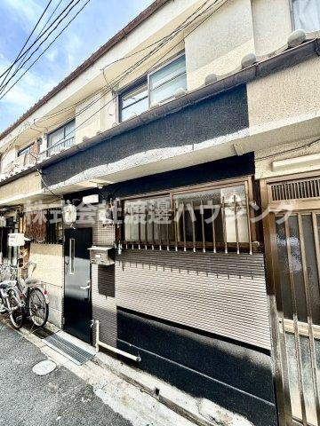 新喜多東２丁目テラスハウスの外観