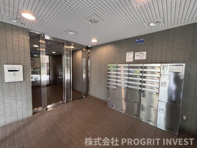 フォレステージ西早稲田のエントランス