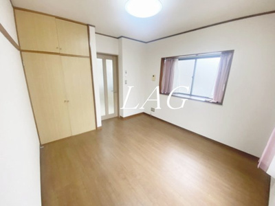 【居間・リビング】 | ホワイトドリームⅡ | 洋室のお部屋です。