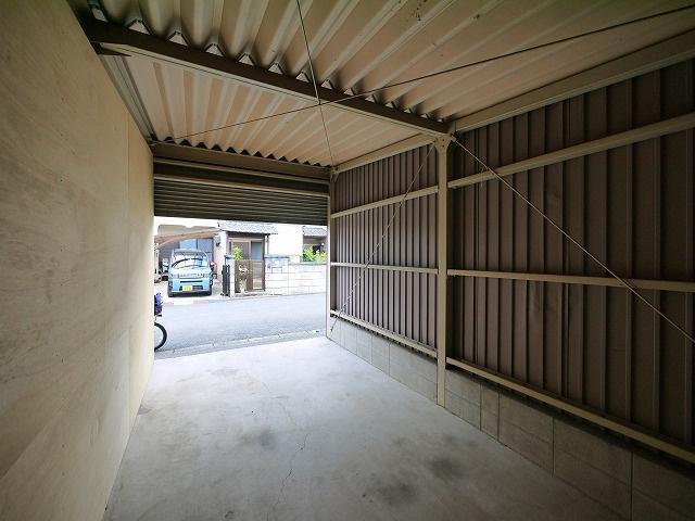 堀田ガレージ