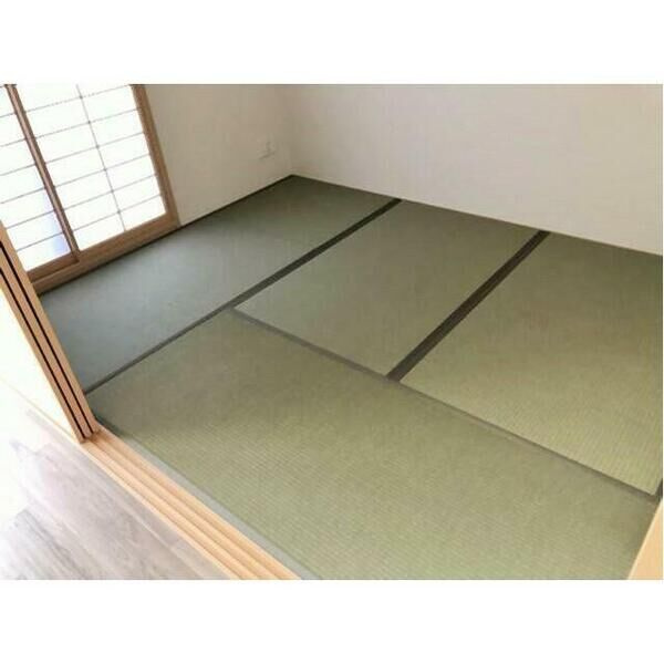プレサンスレジェンド六地蔵の和室