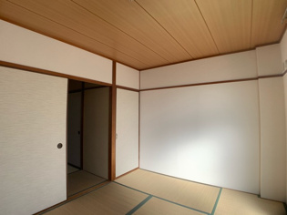 シャルム南台2の和室