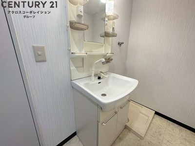 浴室内に洗面台付き！
