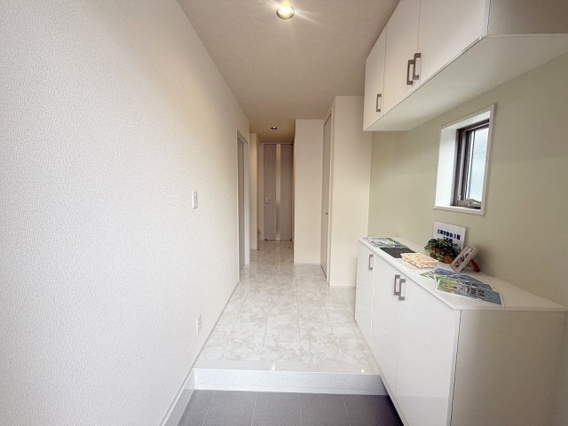 三郷市寄巻　新築戸建　全1棟の玄関|同施工会社の参考写真になります。