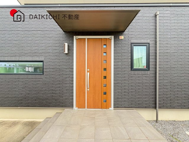 【玄関】 | 加須市琴寄　中古戸建
