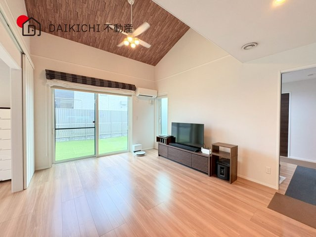 【居間・リビング】 | 加須市琴寄　中古戸建