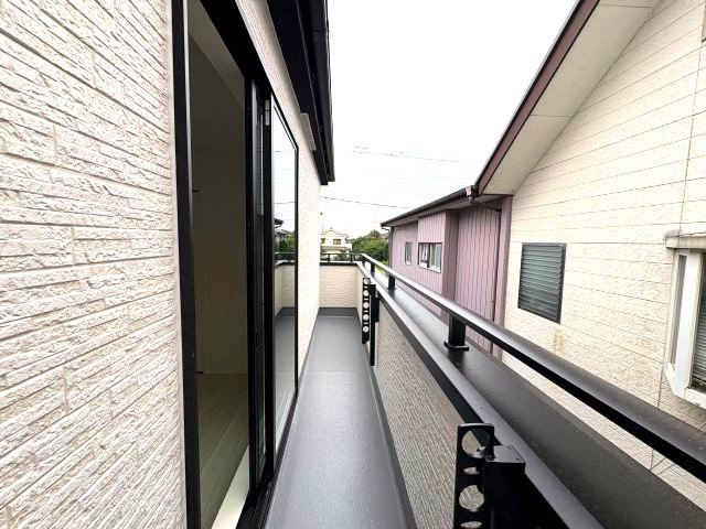 《仲介手数料半額》川越市新宿町３丁目　2号棟のバルコニー