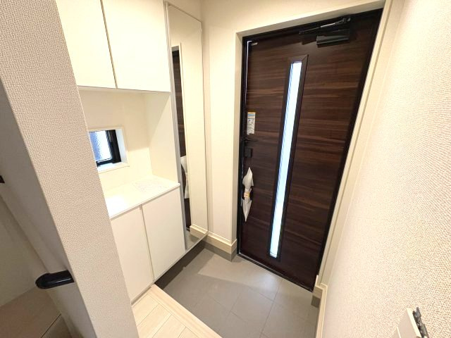《仲介手数料半額》川越市新宿町３丁目　2号棟の玄関