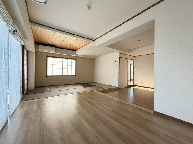 荘苑南伏見の洋室