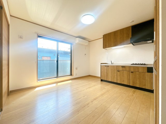 【居間・リビング】 | コネクトパーク３番館 | こちらのリビングで趣味の時間をお楽しみください