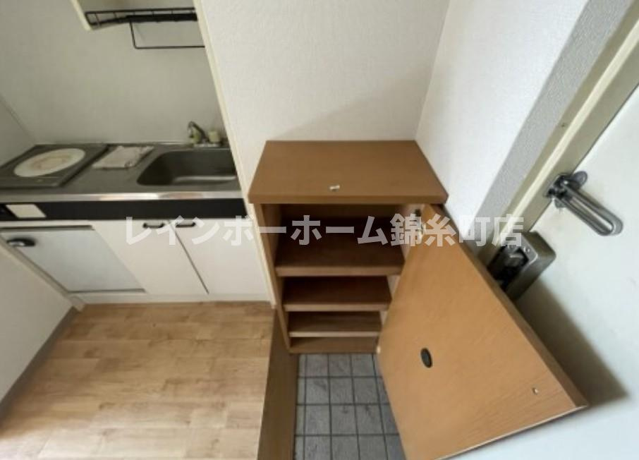 シャルム市川の玄関