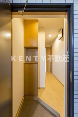 【玄関】 | ベルガモット梅屋敷 | 収納もある玄関です