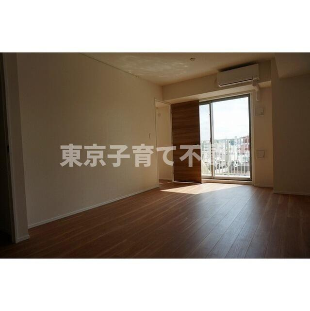 アンビエンテ駒込の居間・リビング