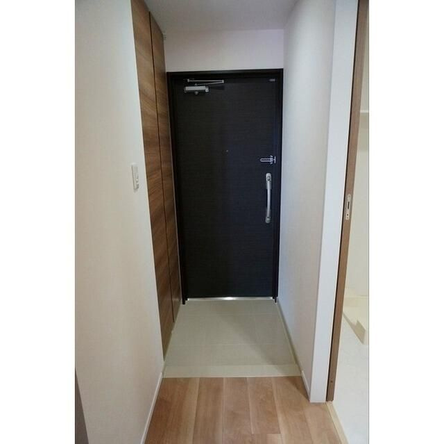 アンビエンテ駒込の玄関