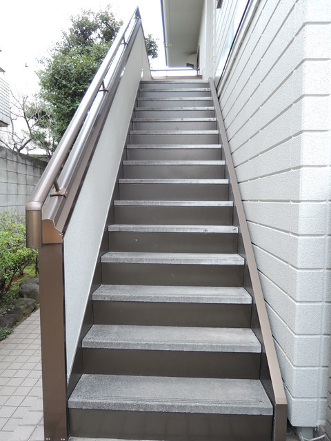 稲垣邸のその他共用部分|★２階に上がる階段★