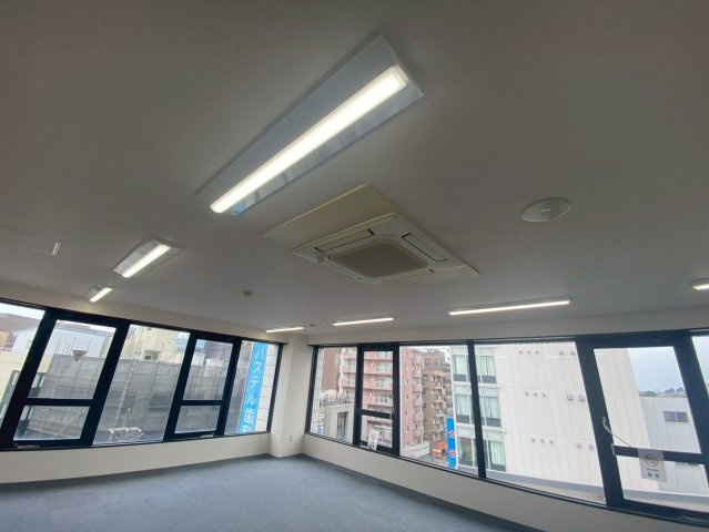 木村建設工業ビルのロビー