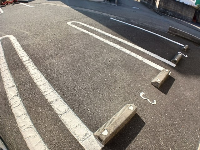プリエの駐車場