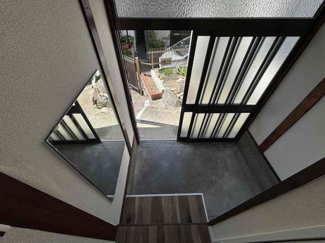 東垂水2丁目戸建の玄関
