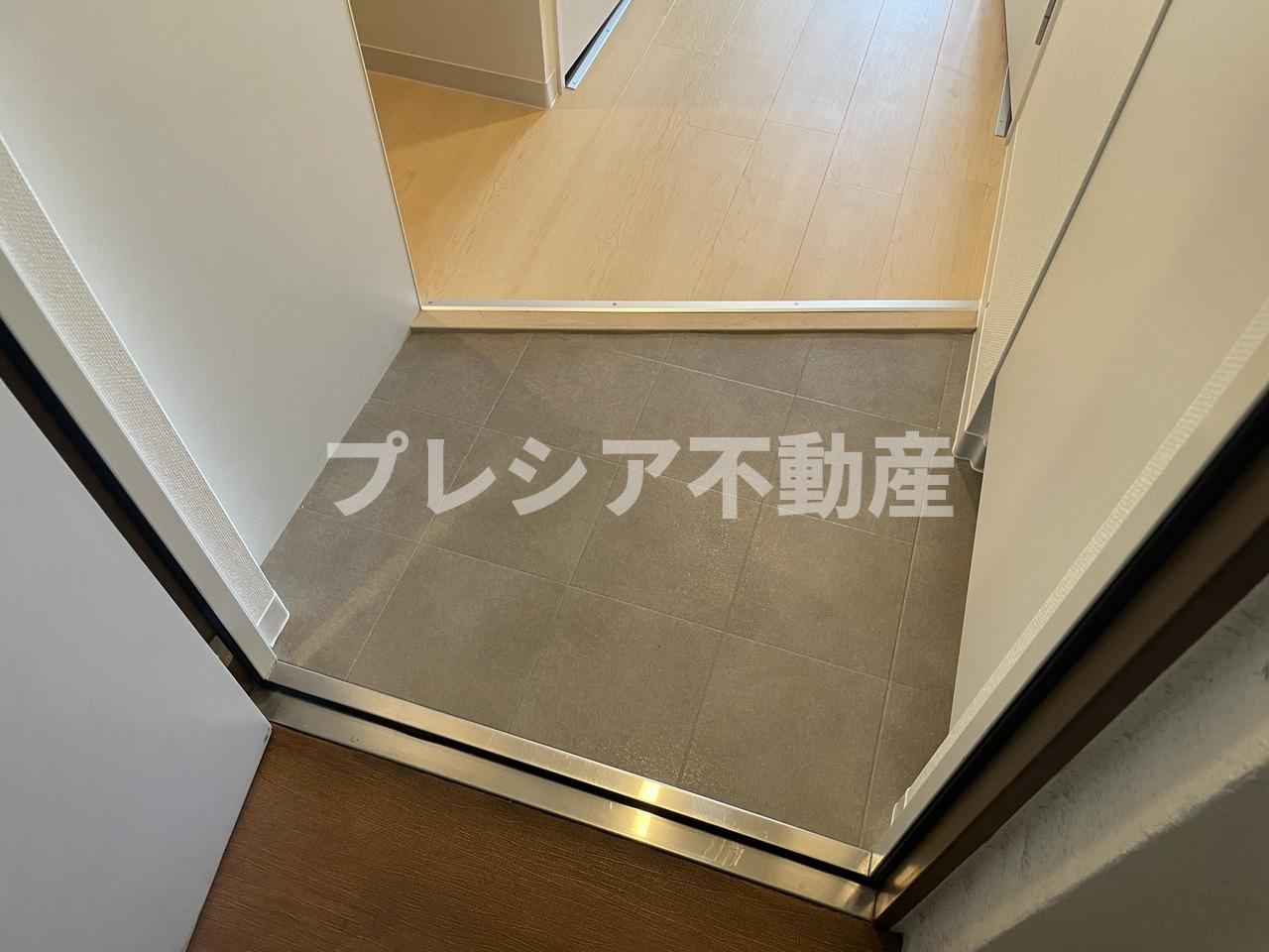 セレニテ甲子園Ⅰの玄関