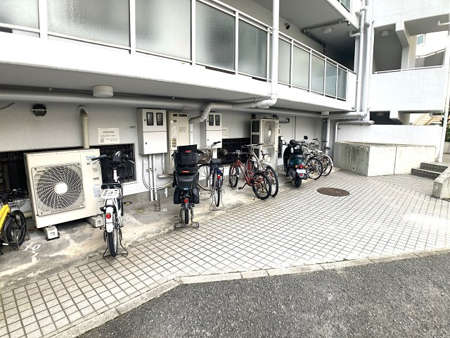 ベルダ鈴蘭台のその他共用部分|駐輪スペースを完備してます