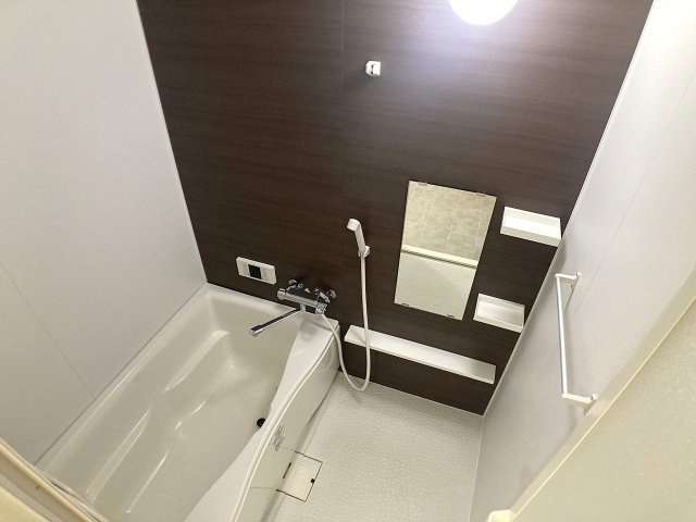 ベルダ鈴蘭台の浴室|追炊き付きの綺麗なバスルームに入替済み