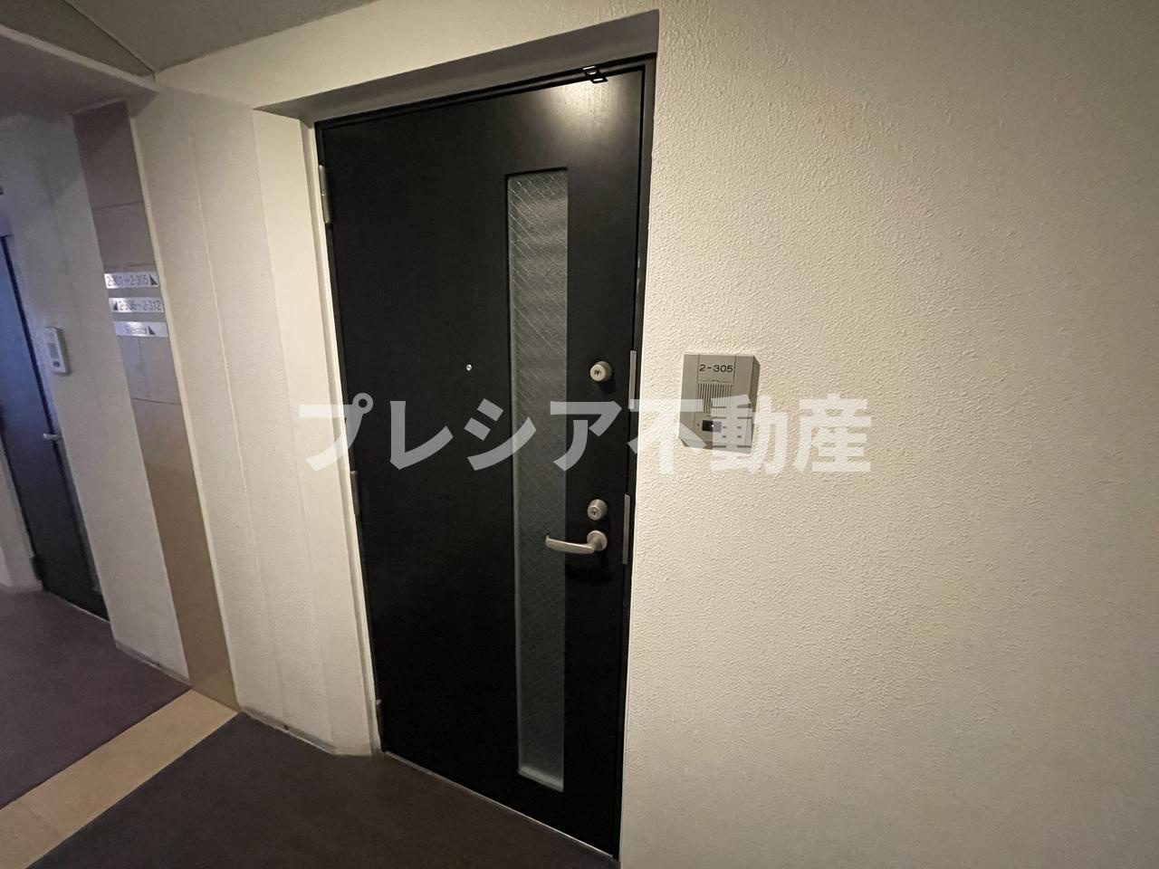 セレニテ甲子園Ⅱの玄関