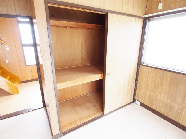 木戸貸家の収納