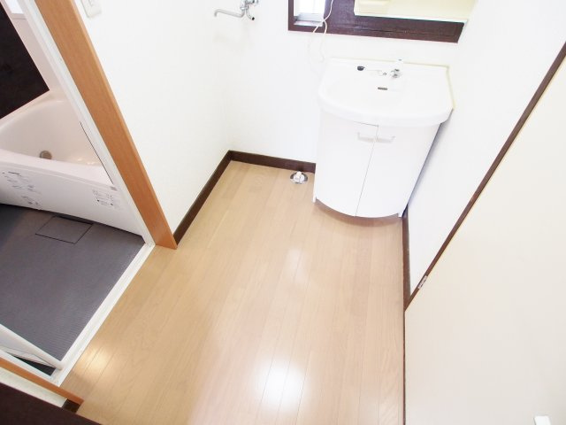 木戸貸家の洗面所