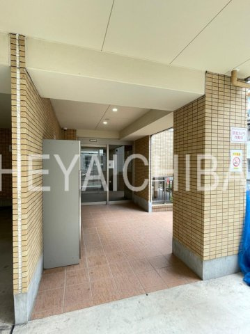 ラヴィエント浅草言問のエントランス