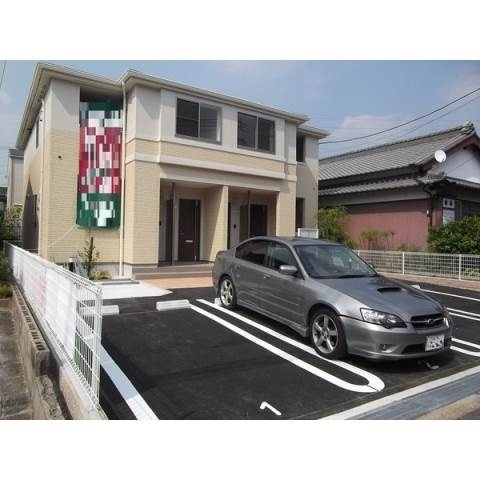 メルヴェールの駐車場