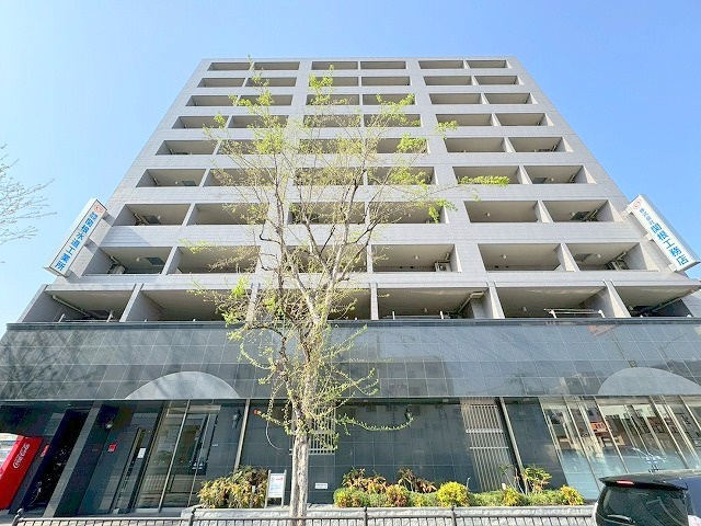 第1関根マンションの外観