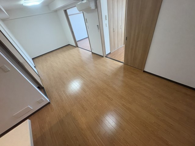 第1関根マンションの居間・リビング