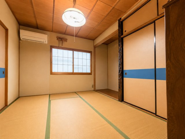東近江市上羽田町の和室