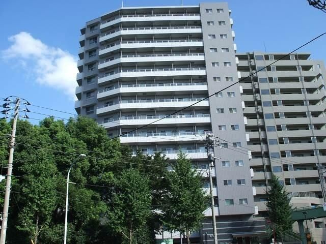王子神谷パークサイドハイツの外観