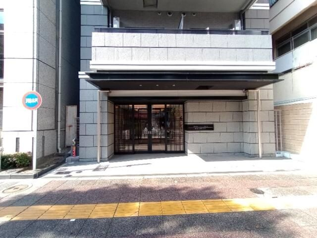 クレイシアＩＤＺ王子マークプレイスのエントランス