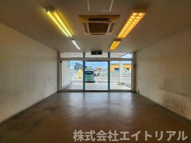 豊田市上原町　貸店舗の内装