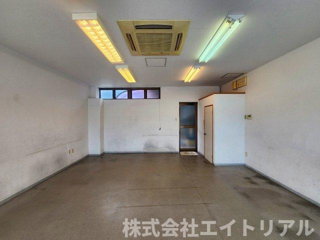 豊田市上原町　貸店舗の内装