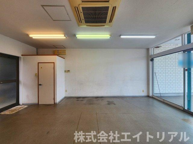 豊田市上原町　貸店舗の内装