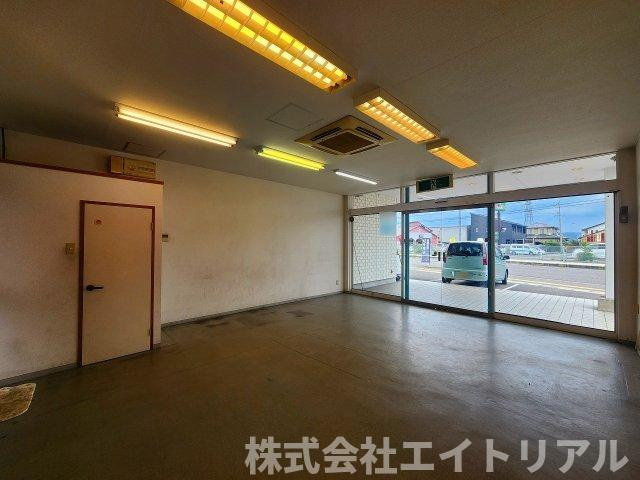 豊田市上原町　貸店舗の内装