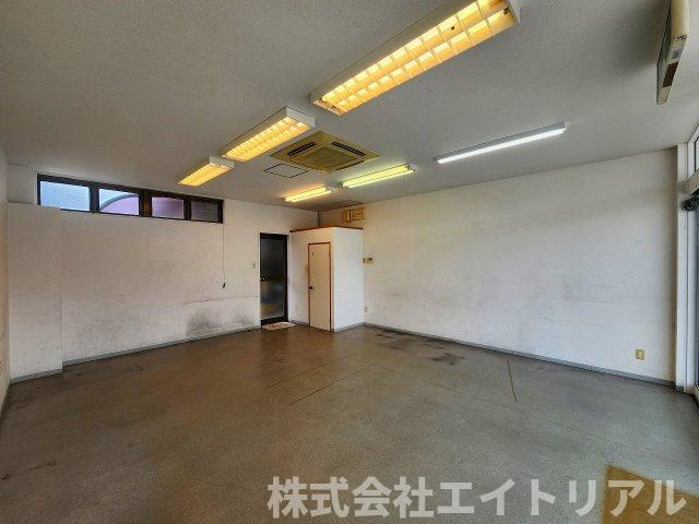 豊田市上原町　貸店舗の内装