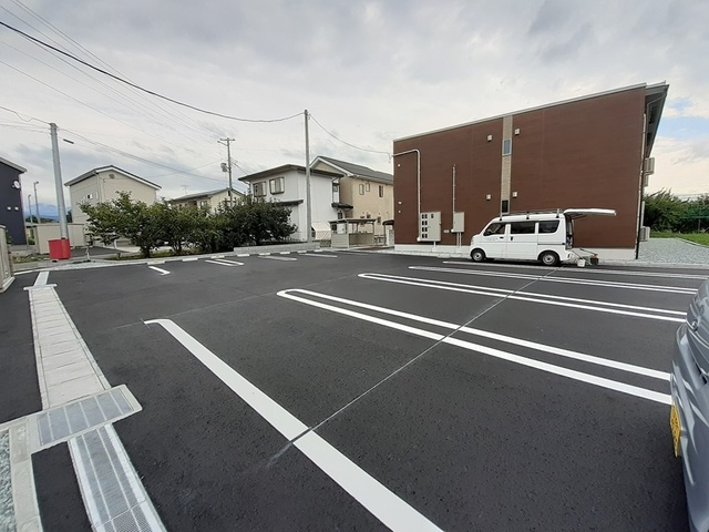 ウィズ　エフの駐車場|駐車場