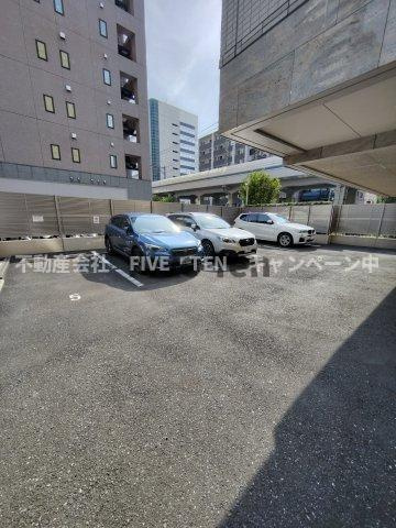 パークハビオ目黒リバーサイドの駐車場